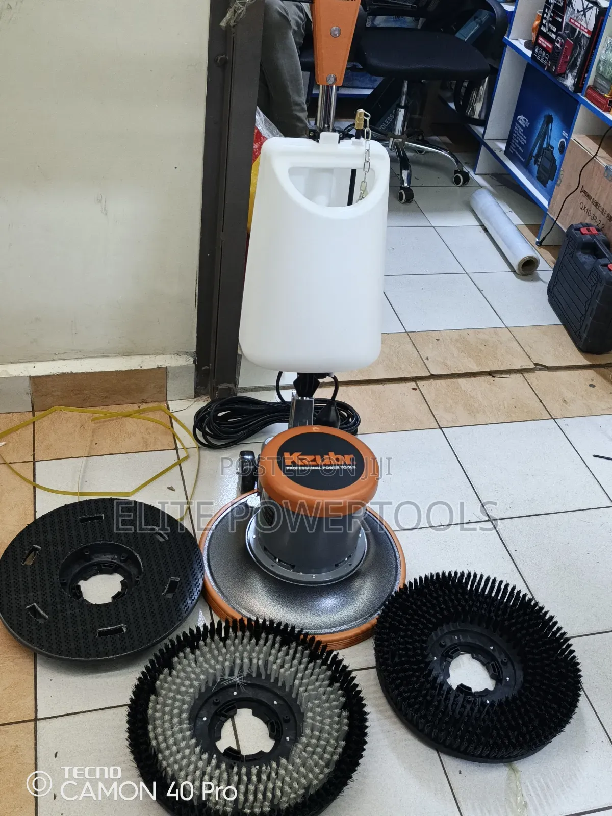 Kzubrr Floor Scrubber Machine/ Scrubbing Machine