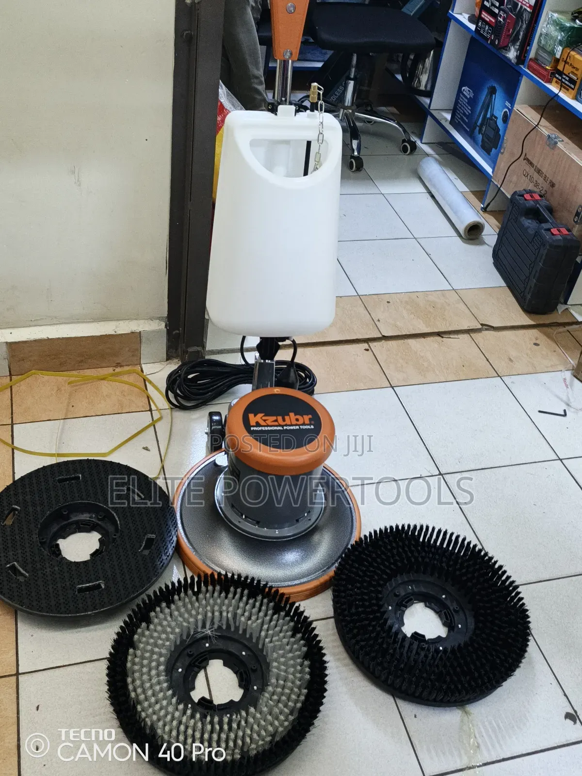 Kzubrr Floor Scrubber Machine/ Scrubbing Machine