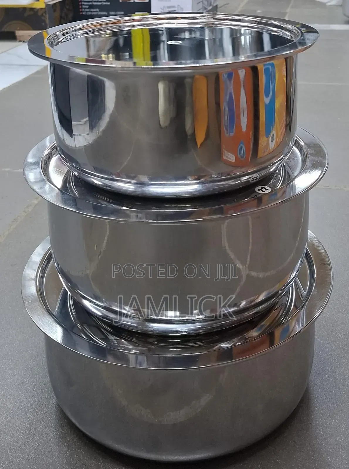 Redberry Triply Aluminium Cookware – With Lid
- Pt