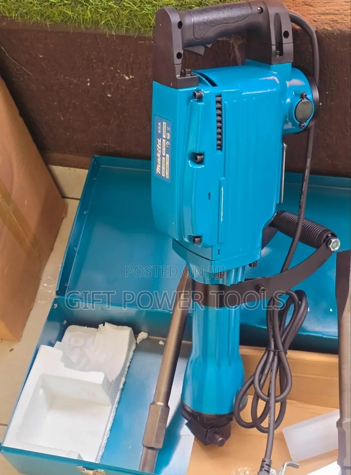 Heavy Duty Makita Demolisher/Demolition Hammer