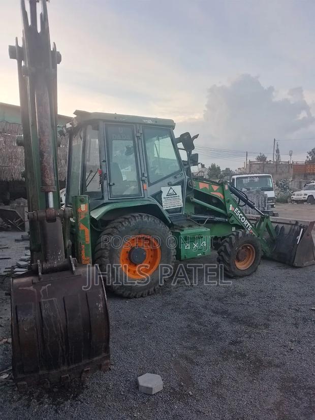 For Hire JCB - thumbnail 3