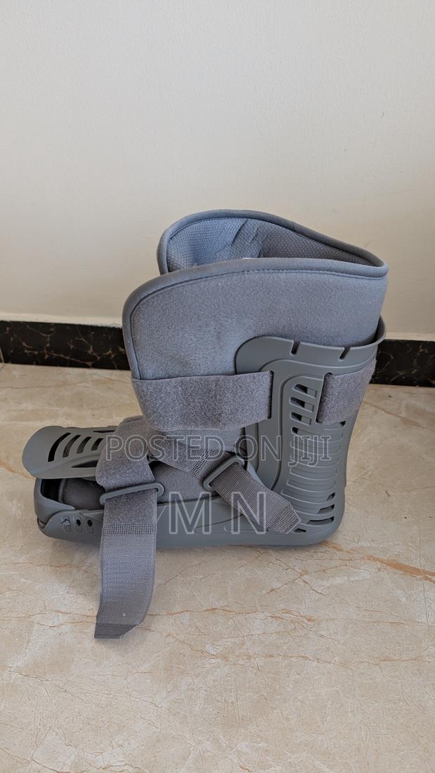 Orthopaedic Boot - thumbnail 2