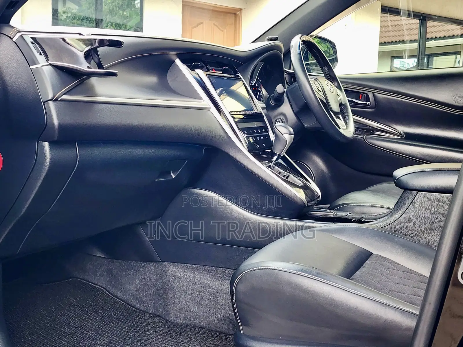 Toyota Harrier 2.0 2019 Black