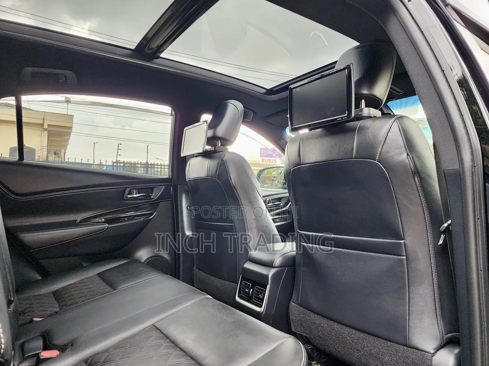 Toyota Harrier 2.0 2019 Black