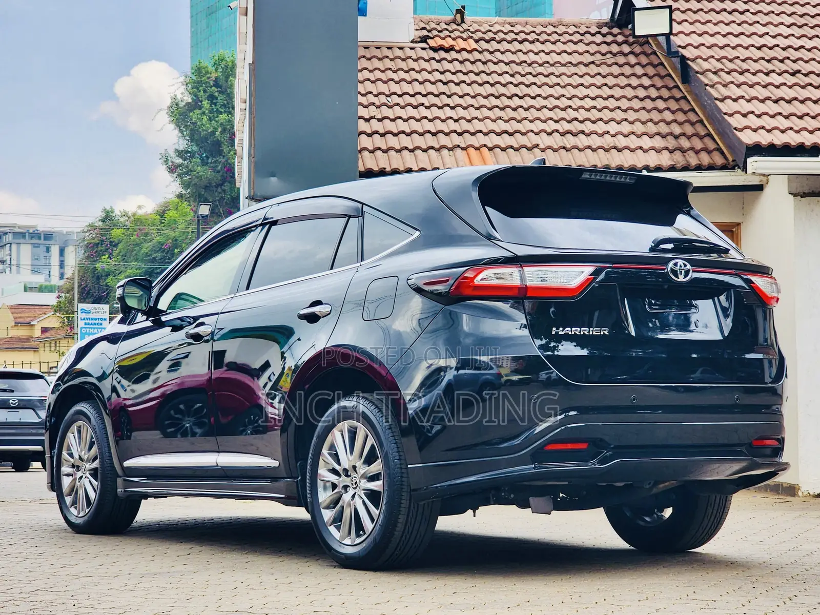 Toyota Harrier 2.0 2019 Black