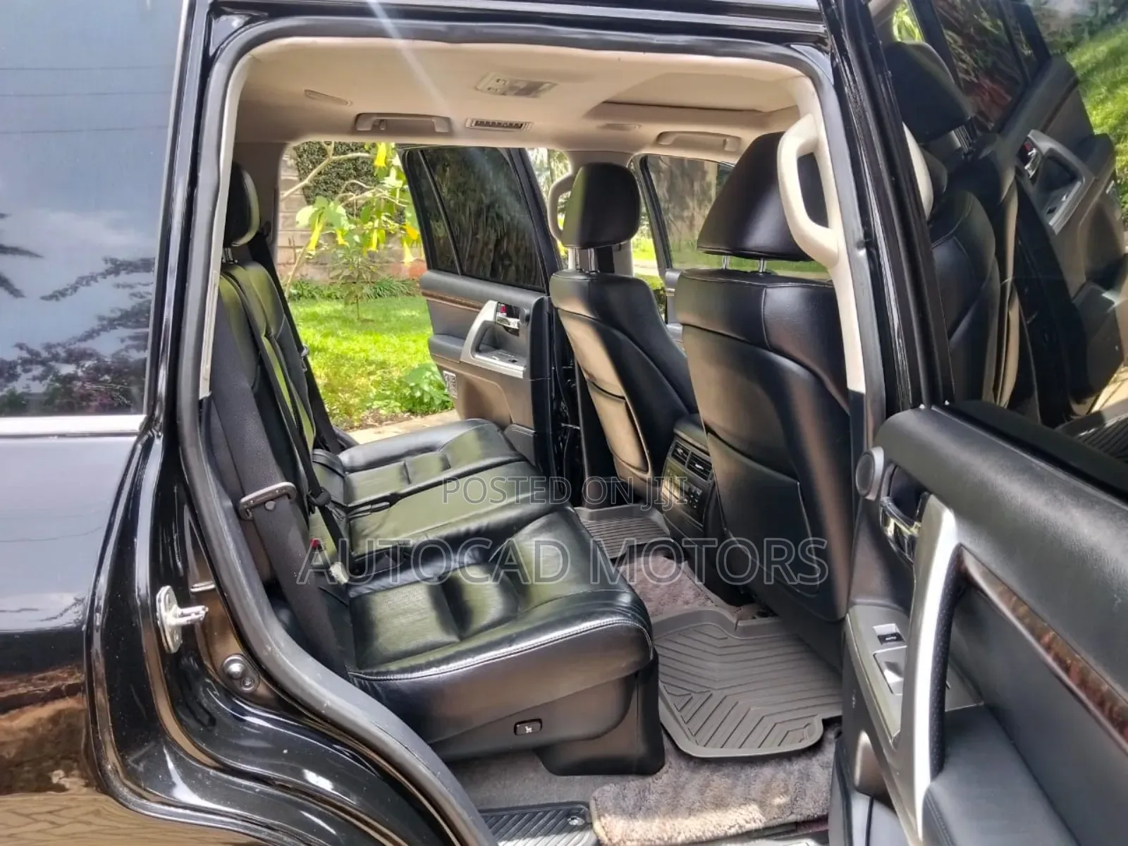 Toyota Land Cruiser 4.6 V8 ZX 2012 Black