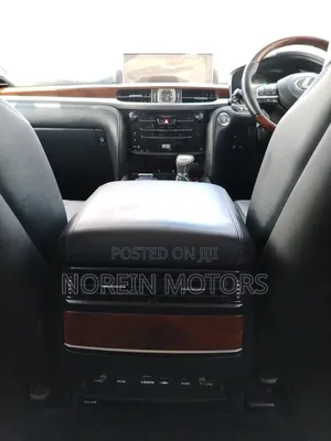 Lexus LX 2019 Off white