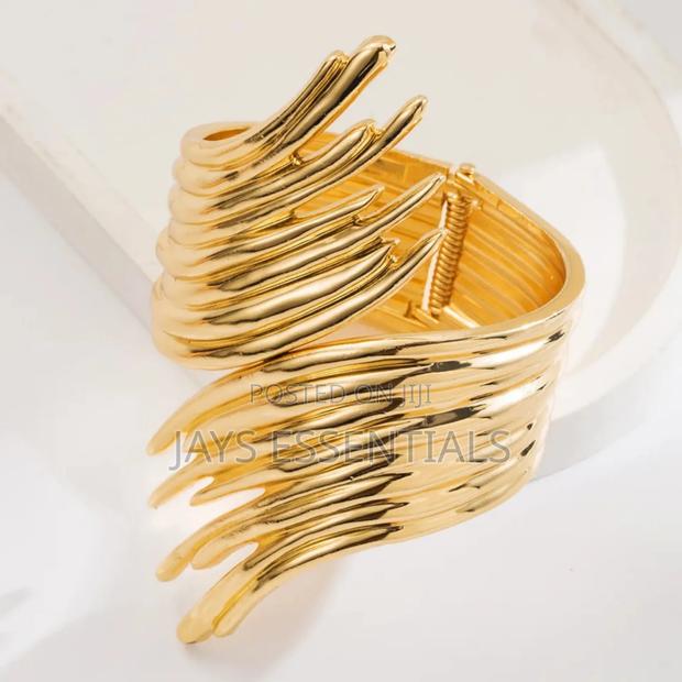 Chunky Bold Bracelets - thumbnail 19