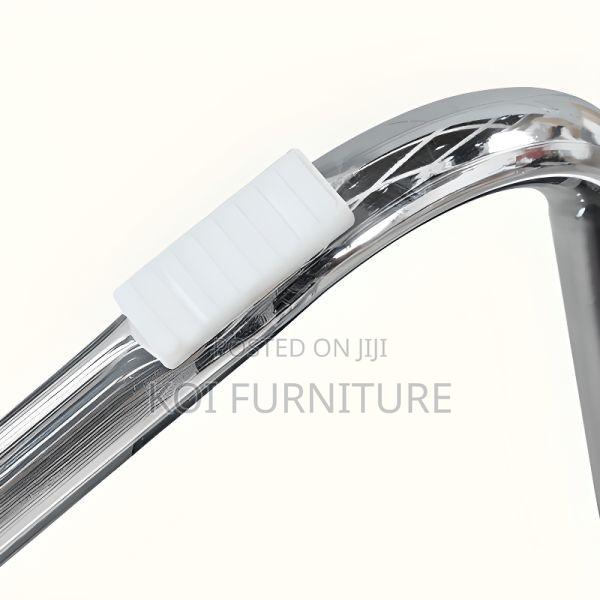 Office Chair : Stackable Chrome Guest Chair - thumbnail 3