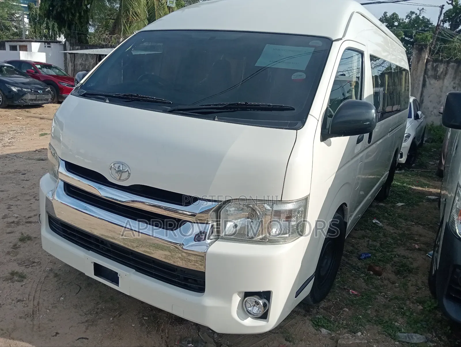 Toyota HiAce 2019 White