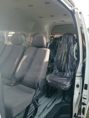 Toyota HiAce 2019 White
