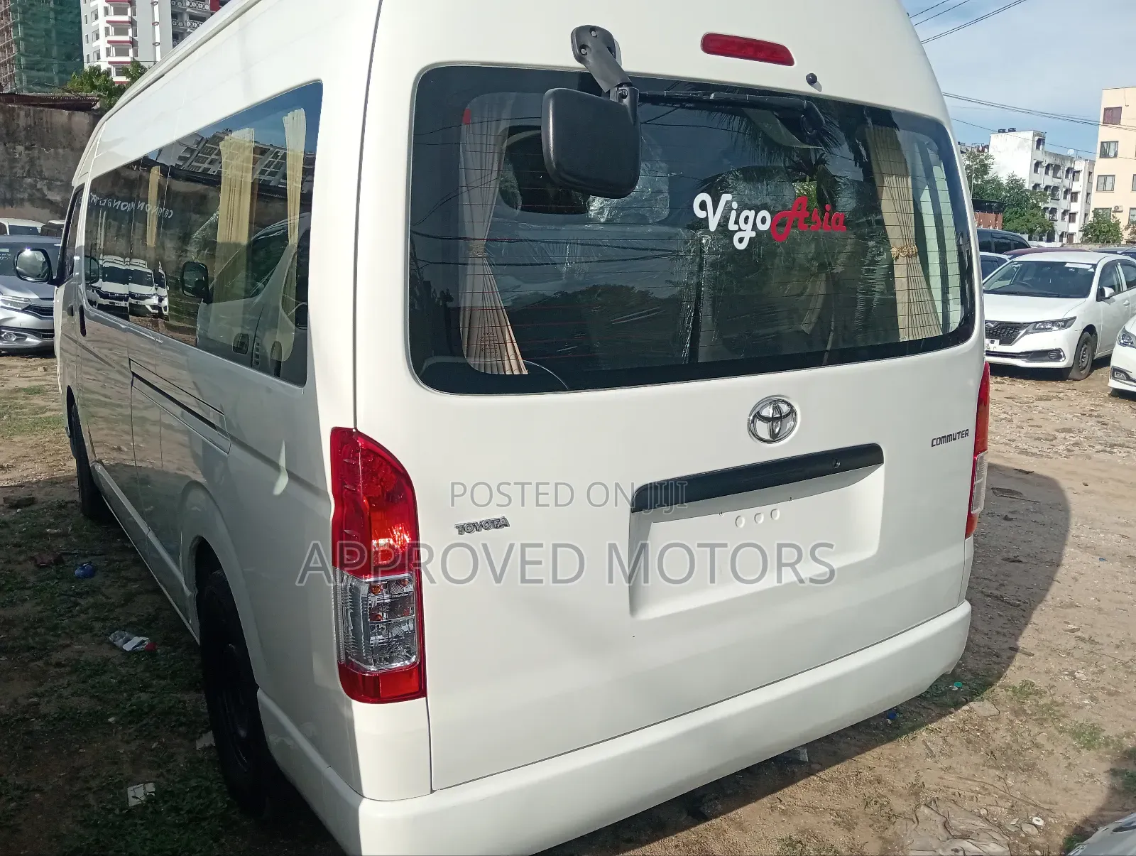 Toyota HiAce 2019 White