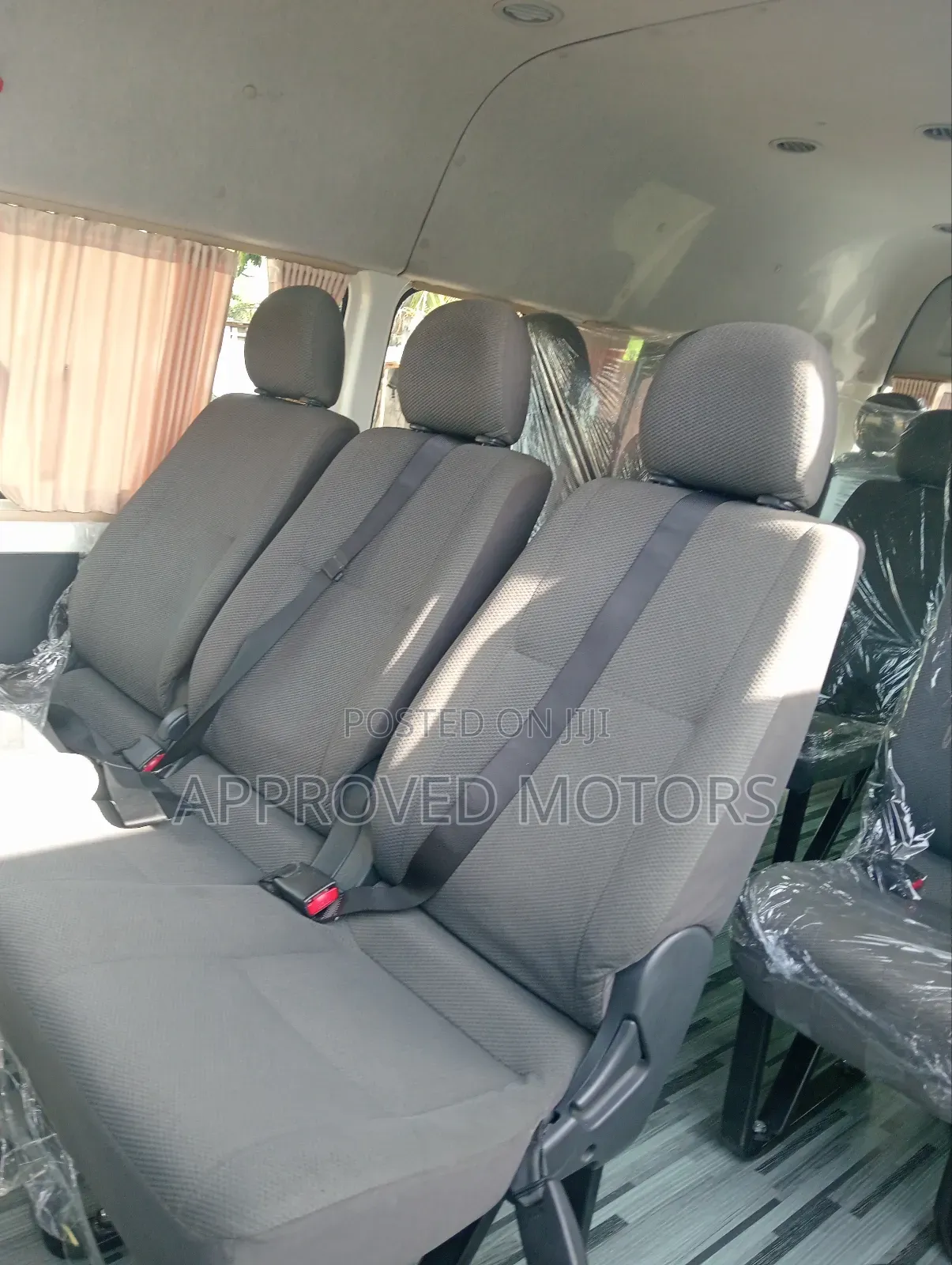 Toyota HiAce 2019 White
