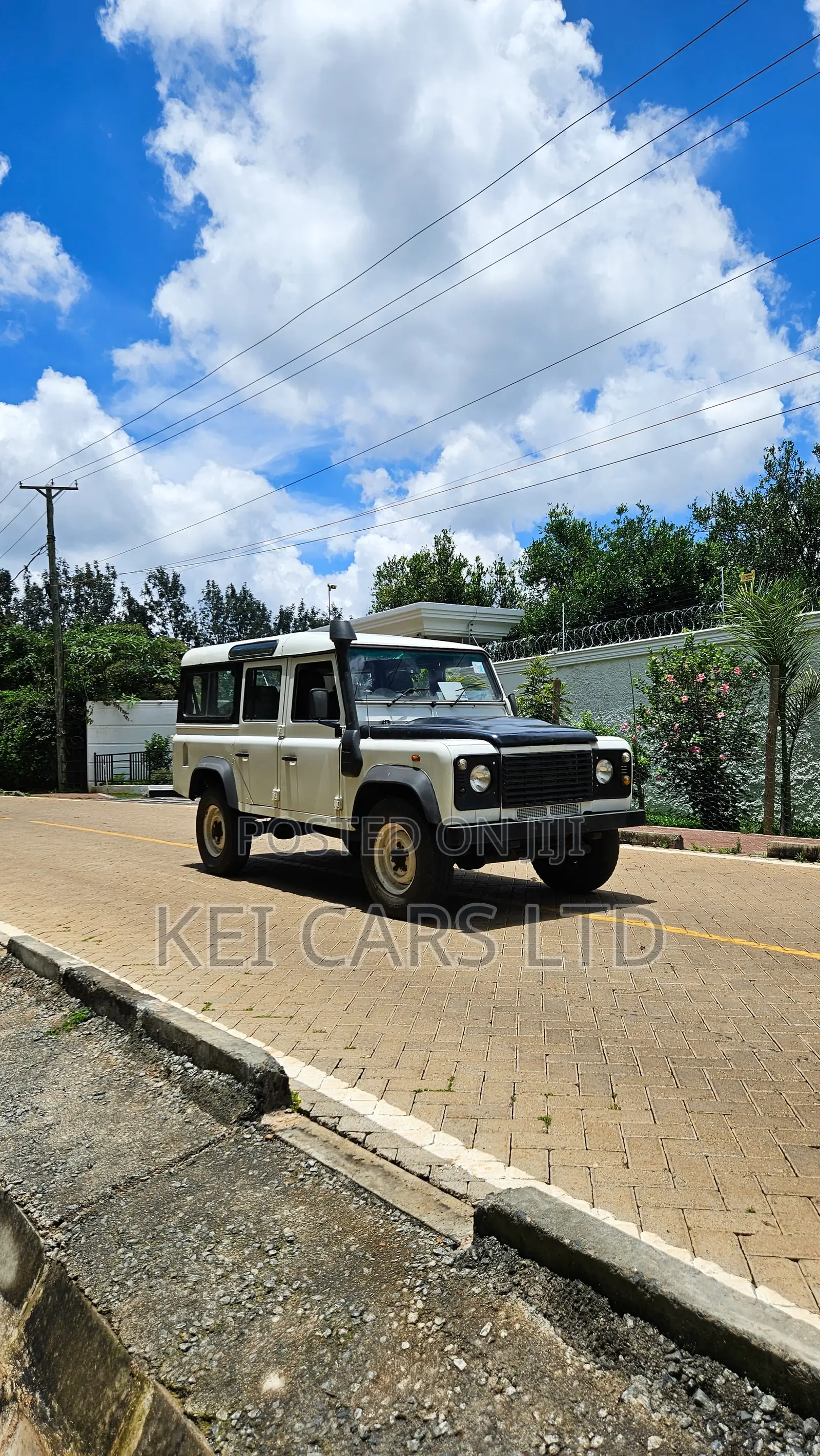 Land Rover Defender Puma 110 2.4 TD 2009 White