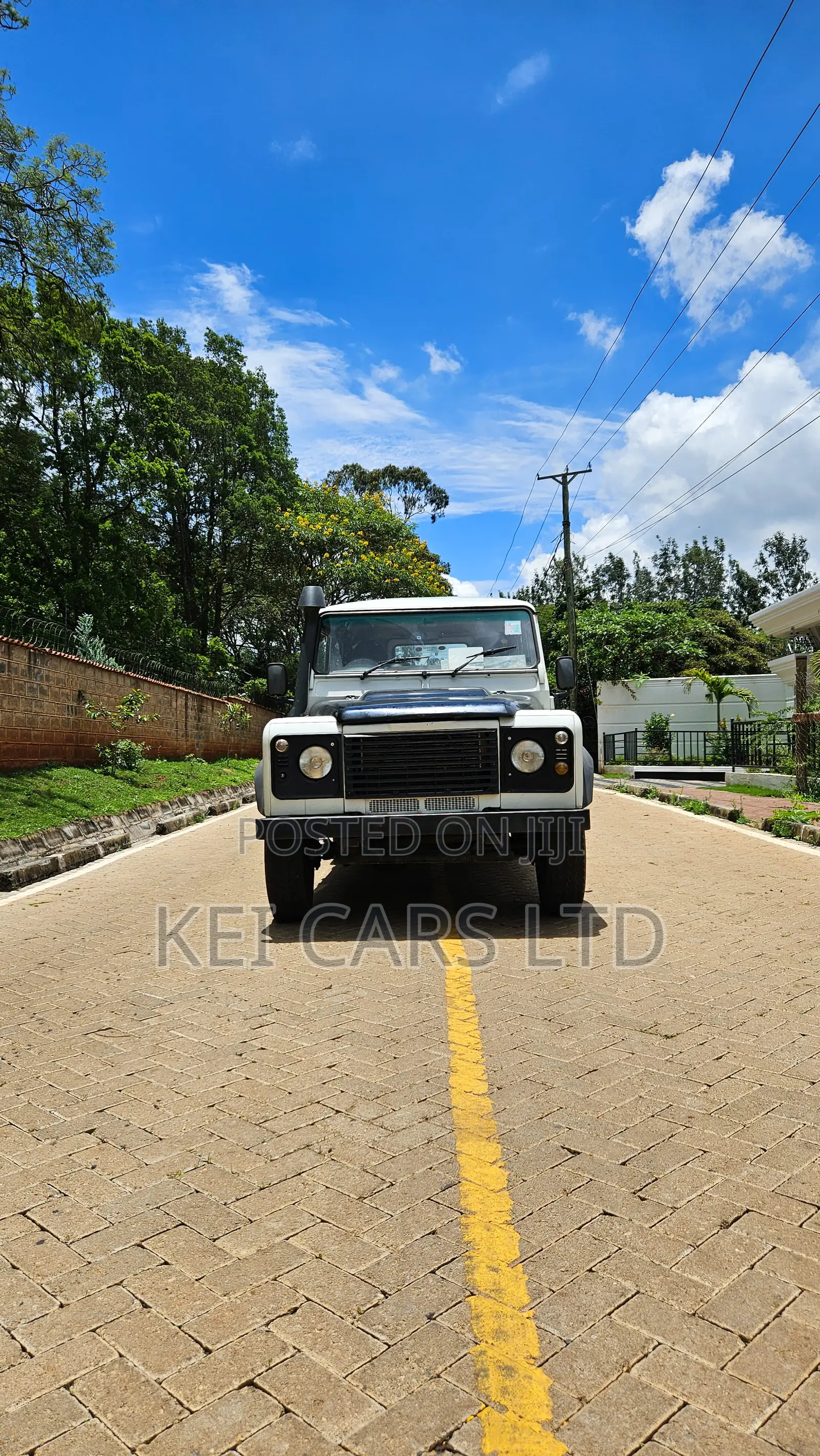Land Rover Defender Puma 110 2.4 TD 2009 White