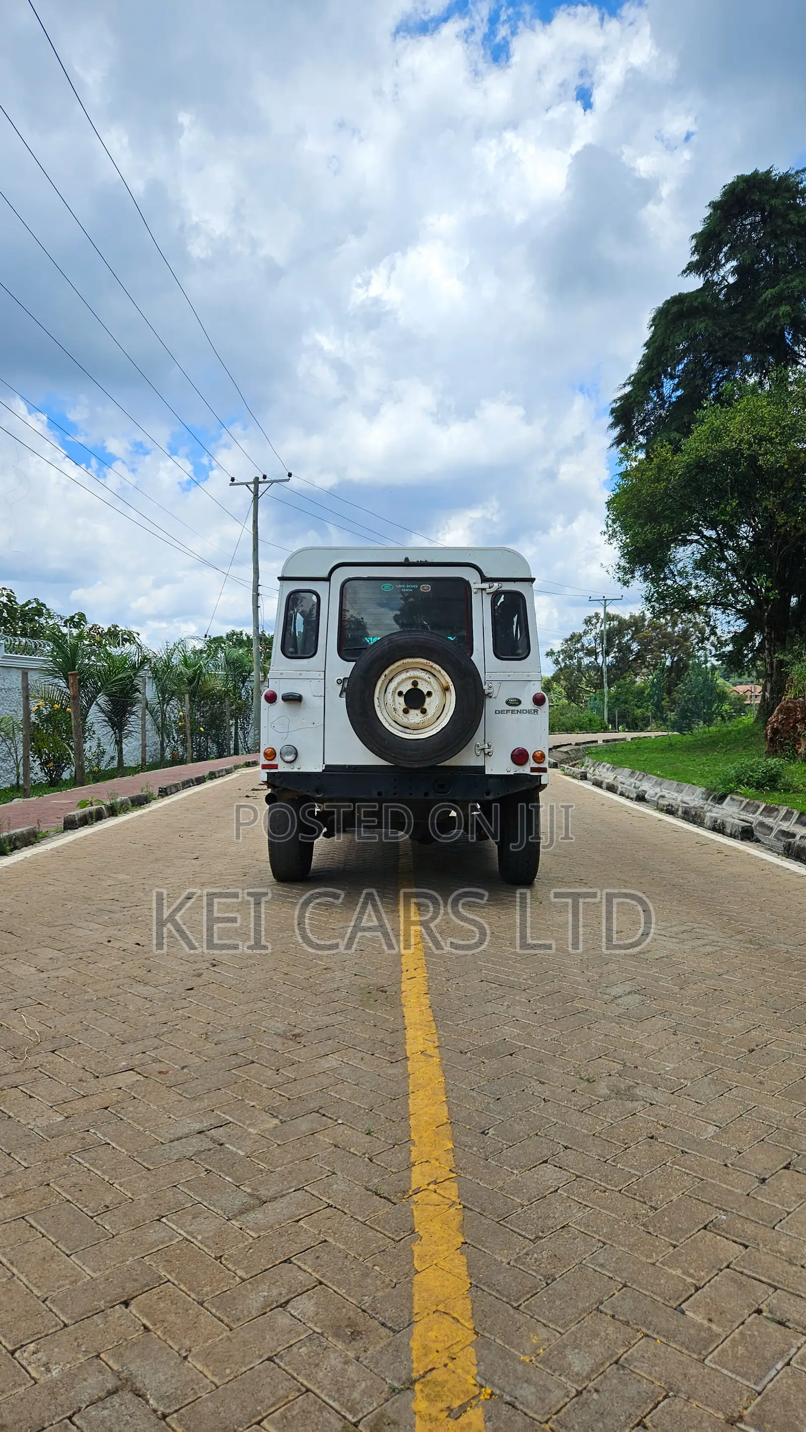 Land Rover Defender Puma 110 2.4 TD 2009 White