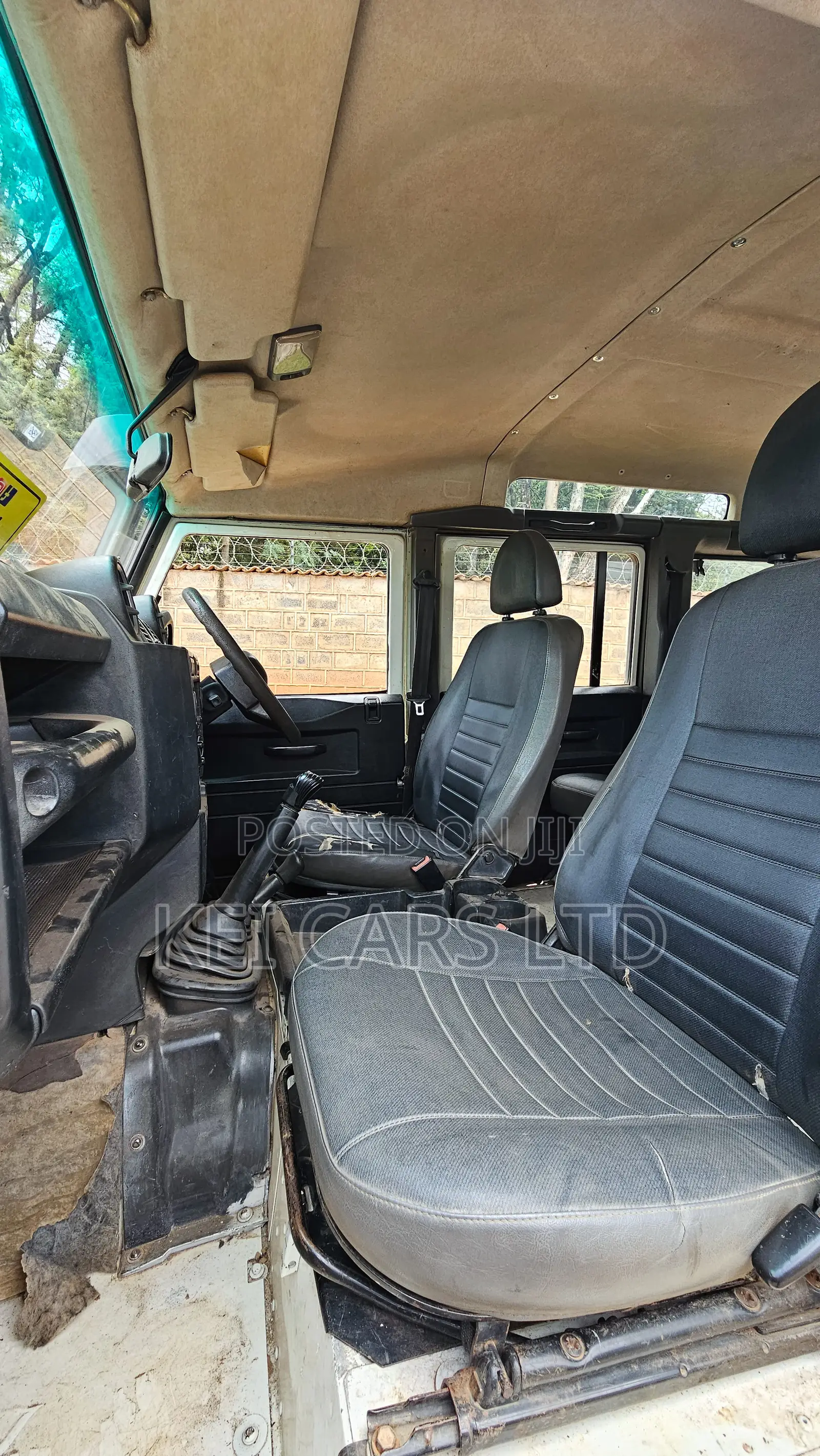Land Rover Defender Puma 110 2.4 TD 2009 White