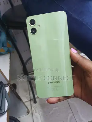 Samsung Galaxy A05 128 GB Green