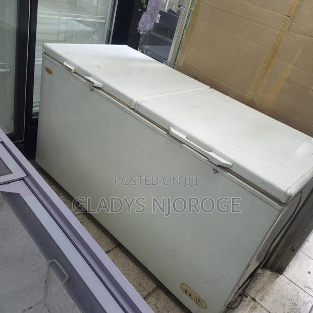 Ex Uk Freezer Well Maintained 650l - thumbnail 3