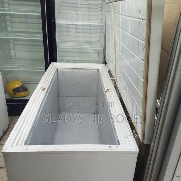 Ex Uk Freezer Well Maintained 650l - thumbnail 4