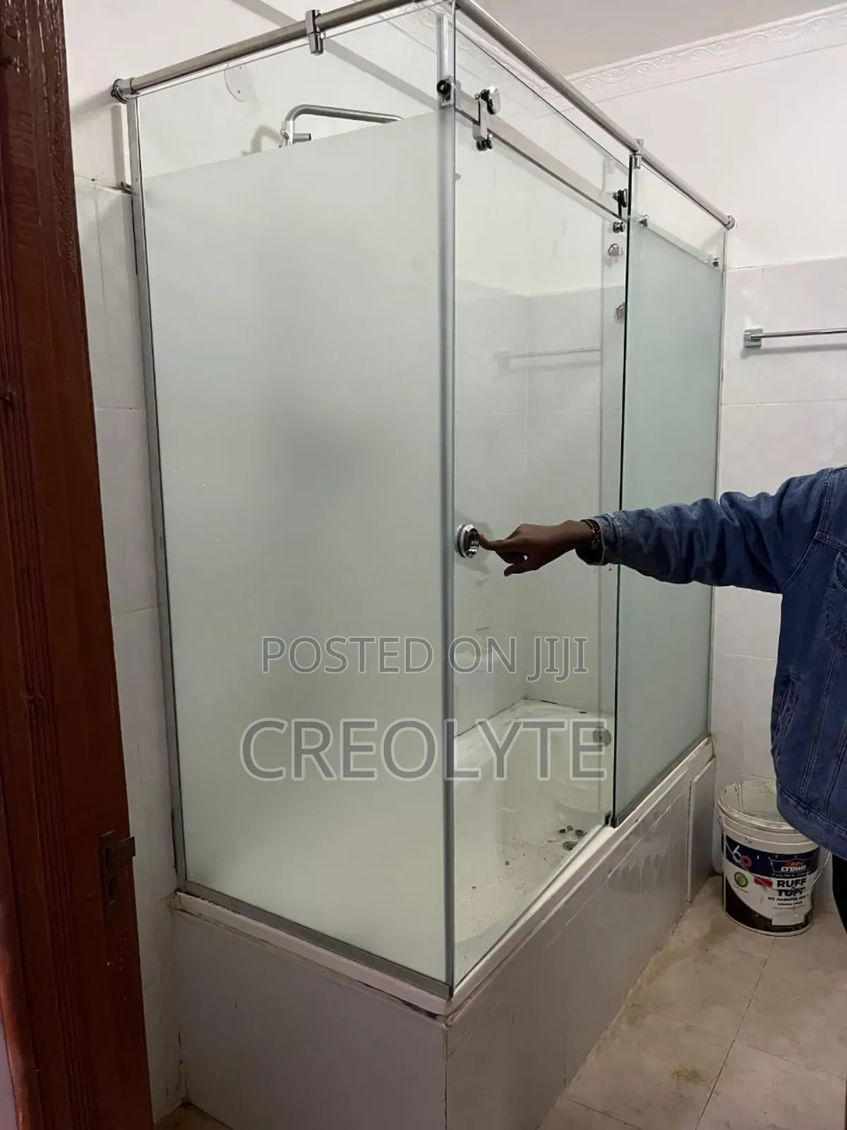 Frameless Sliding Shower Cubicle