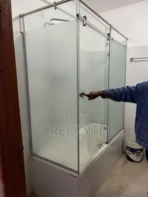 Frameless Sliding Shower Cubicle