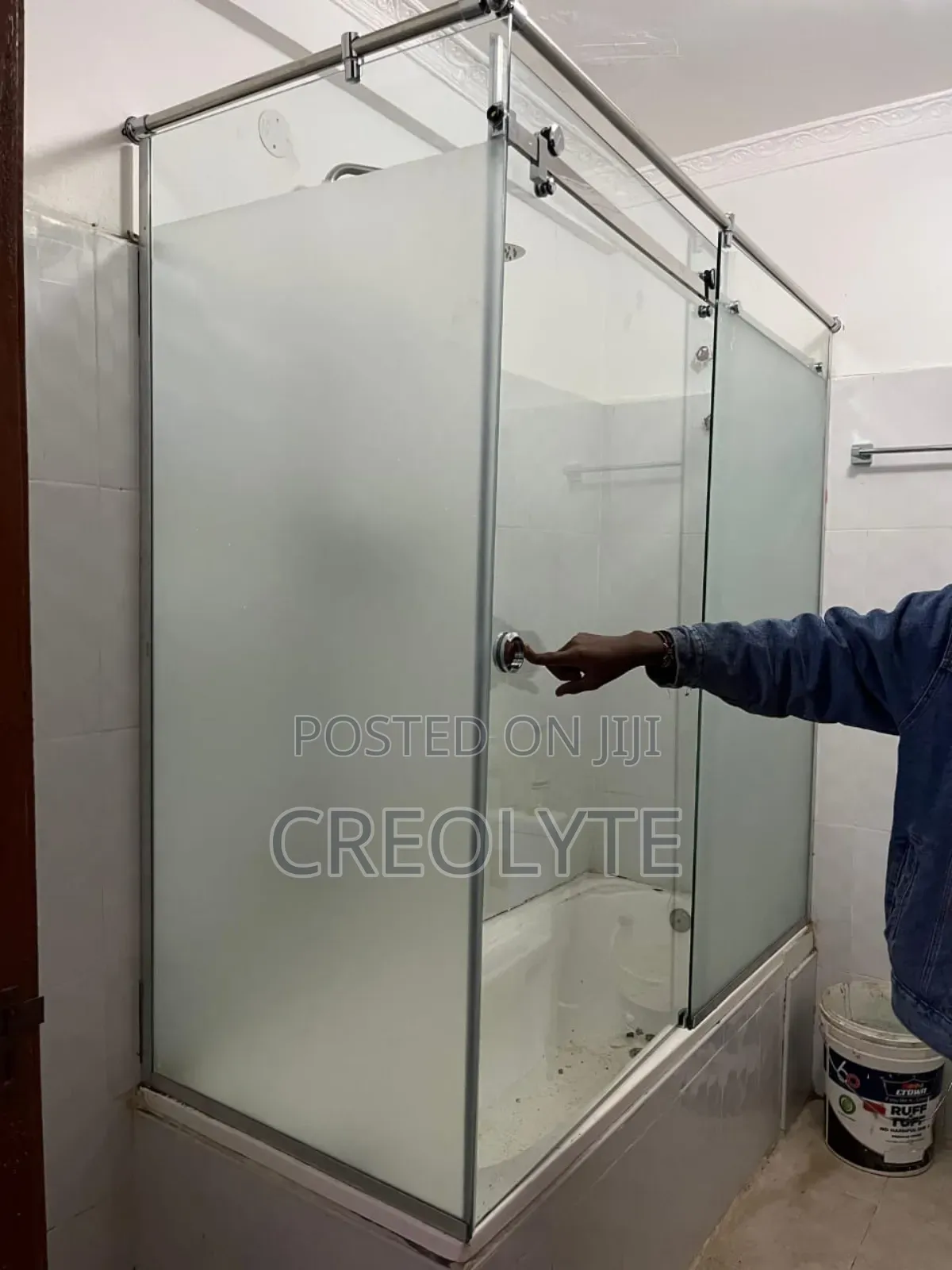 Frameless Sliding Shower Cubicle