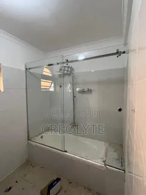 Frameless Sliding Shower Cubicle