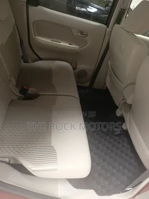 Toyota Roomy 2018 Red