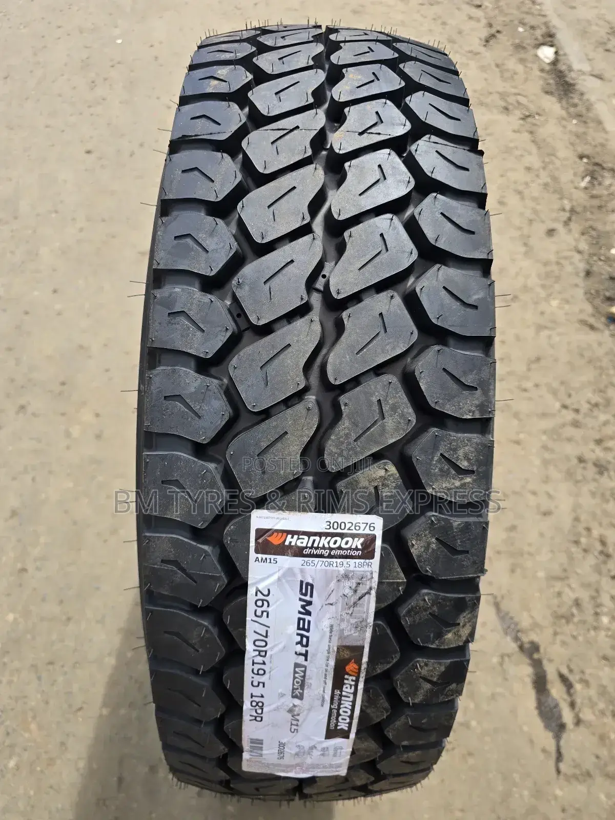 265 /70 R19. 5 Hankhook Tyres (Diff)