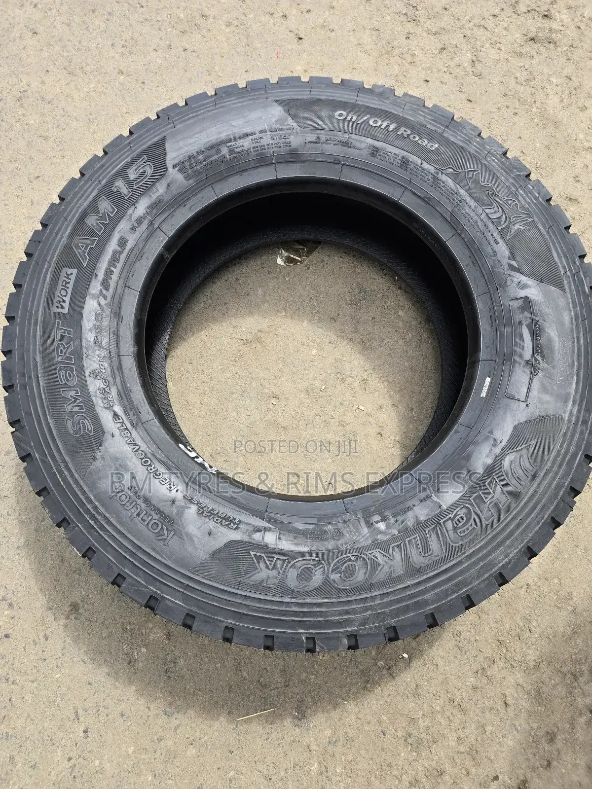 265 /70 R19. 5 Hankhook Tyres (Diff)