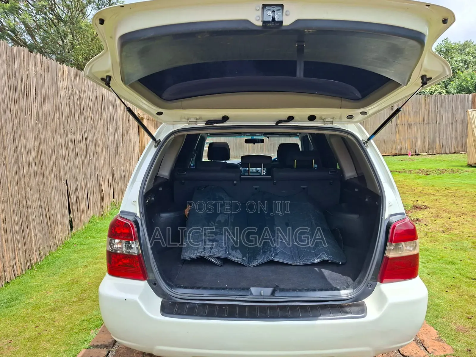Toyota Kluger 2005 White