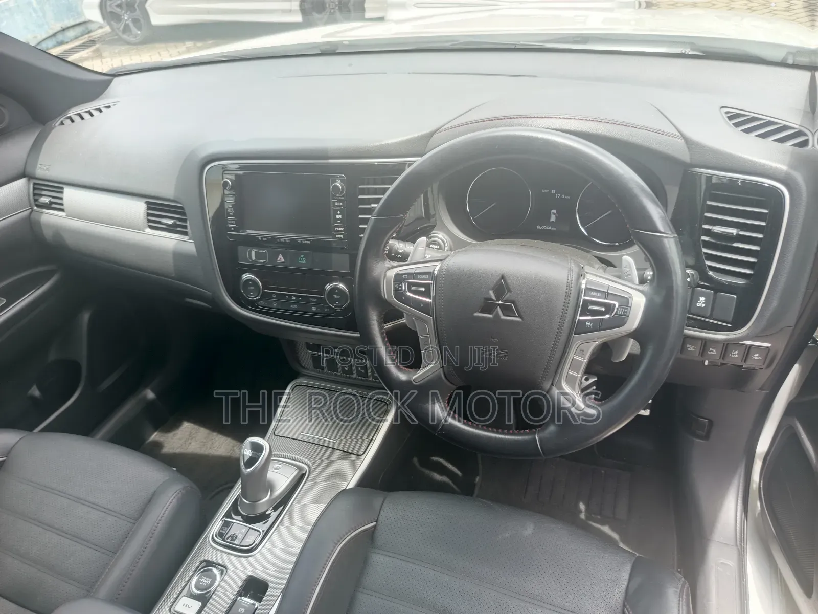 Mitsubishi Outlander 2018 White