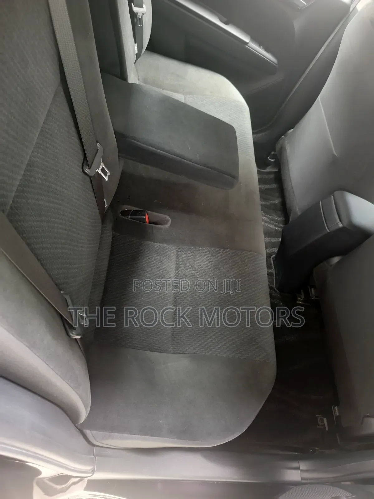 Toyota Axio 2018 Maroon