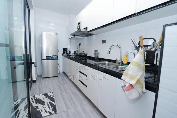 Cozy 2bdrm With a Pool in Kilimani at 9500 Per Day - thumbnail 6