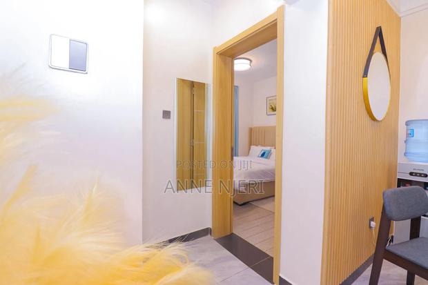 Cozy 2bdrm With a Pool in Kilimani at 9500 Per Day - thumbnail 8