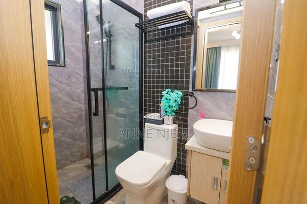 Cozy 2bdrm With a Pool in Kilimani at 9500 Per Day - thumbnail 12