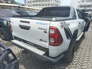 Toyota Hilux 2020 White