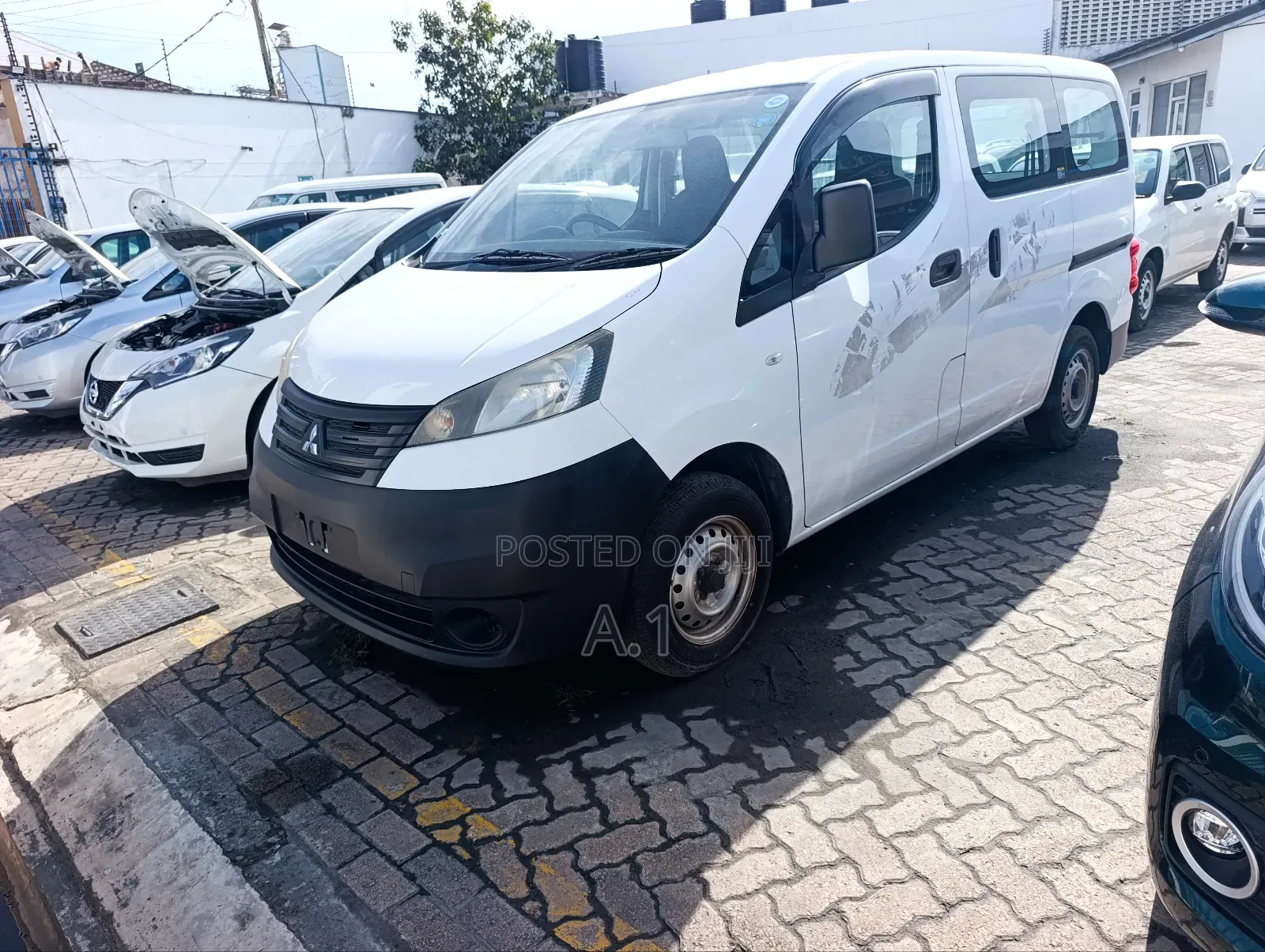 Mitsubishi Delica 2019 White