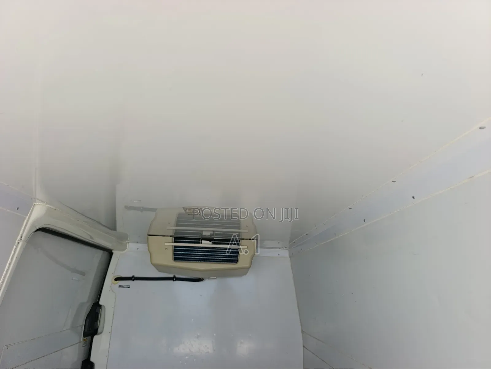 Nissan Caravan (Urvan) 2019 White