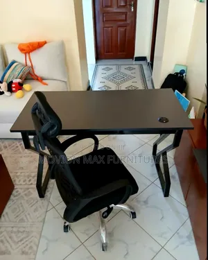 Executive Style Office Table