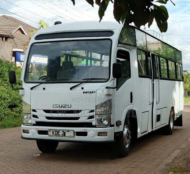 Isuzu NQR 2021