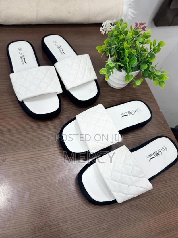 Open Shoes A - thumbnail 2