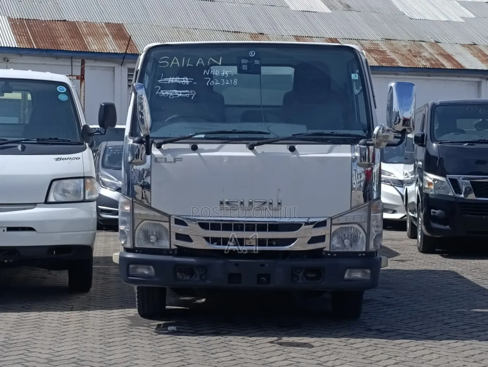 Isuzu Elf Refrigerator Truck