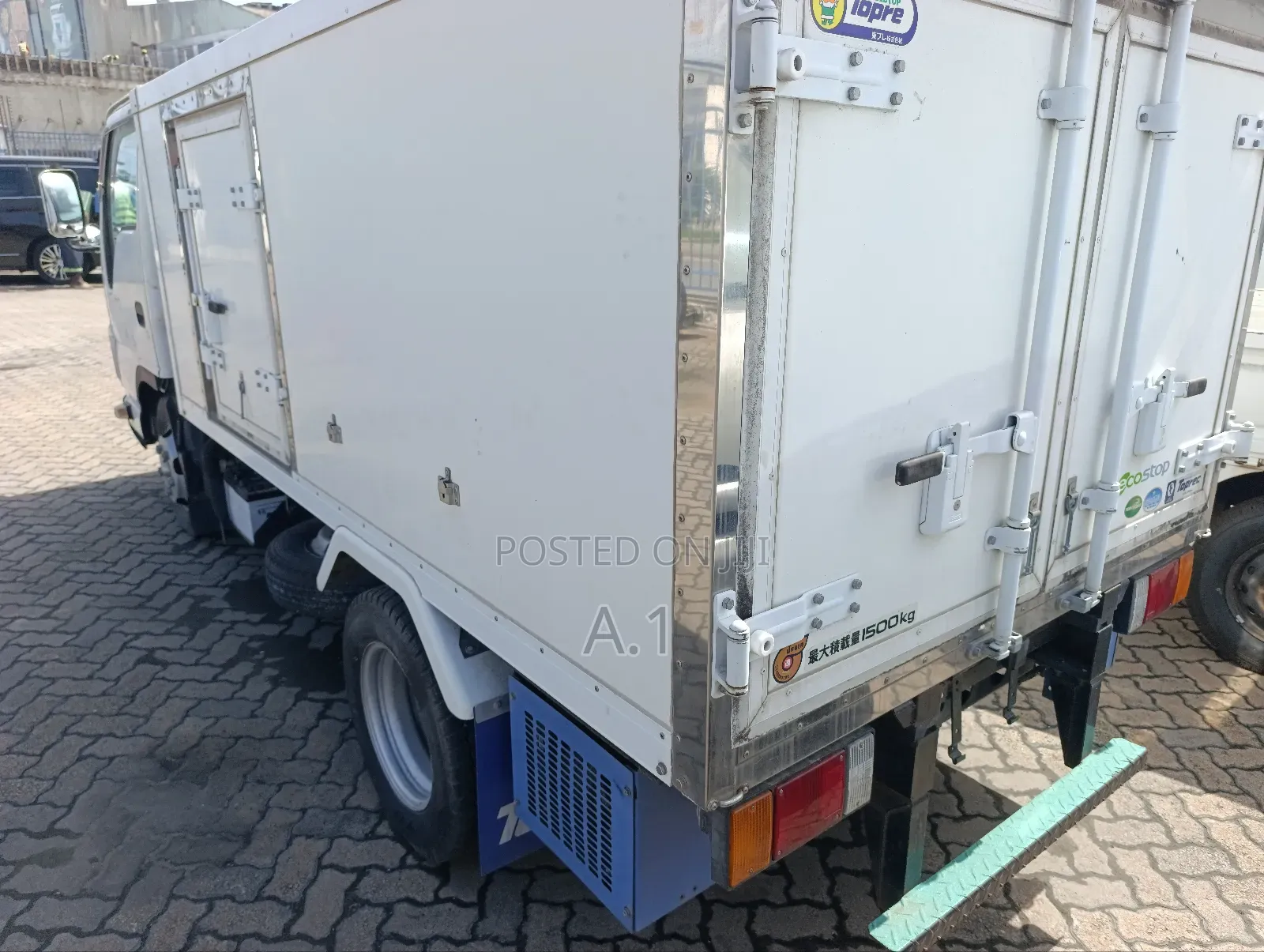 Isuzu Elf Refrigerator Truck