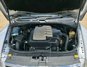 Volkswagen Touareg 2006 Silver