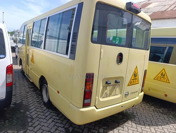 Nissan Civilian 2019 Yellow - thumbnail 8