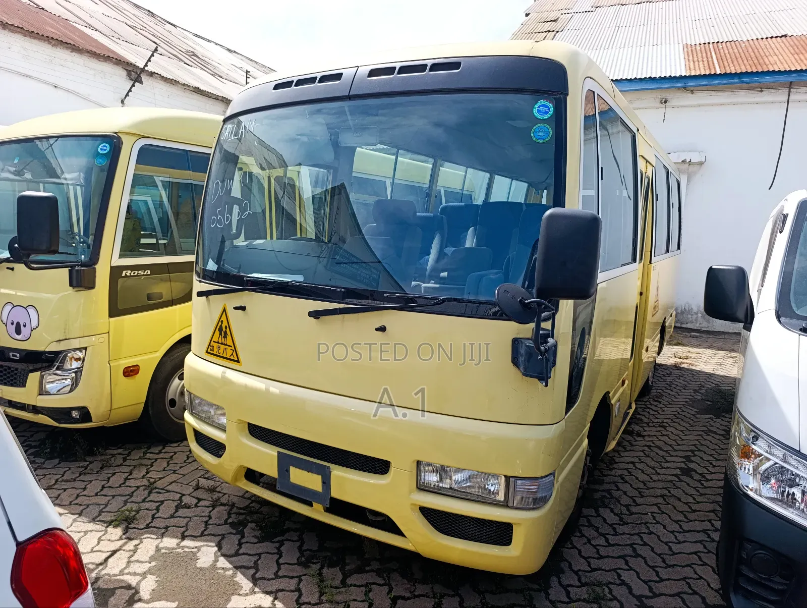 Nissan Civilian 2019 Yellow
