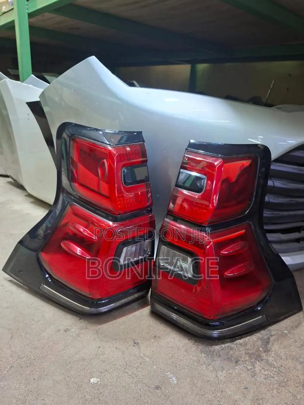 Prado 165 Original Rear Lights