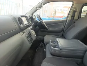 Nissan Caravan (Urvan) 2019 Grey